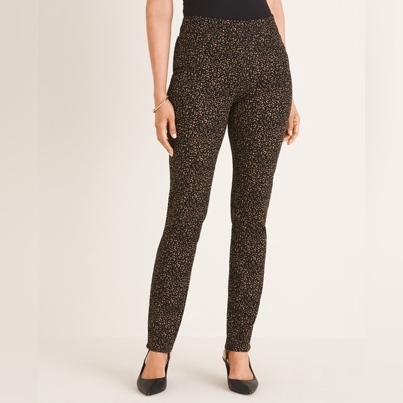 Chico's Pants - CHICO’S Etched-Print Pull-On Jeggings Size 8P